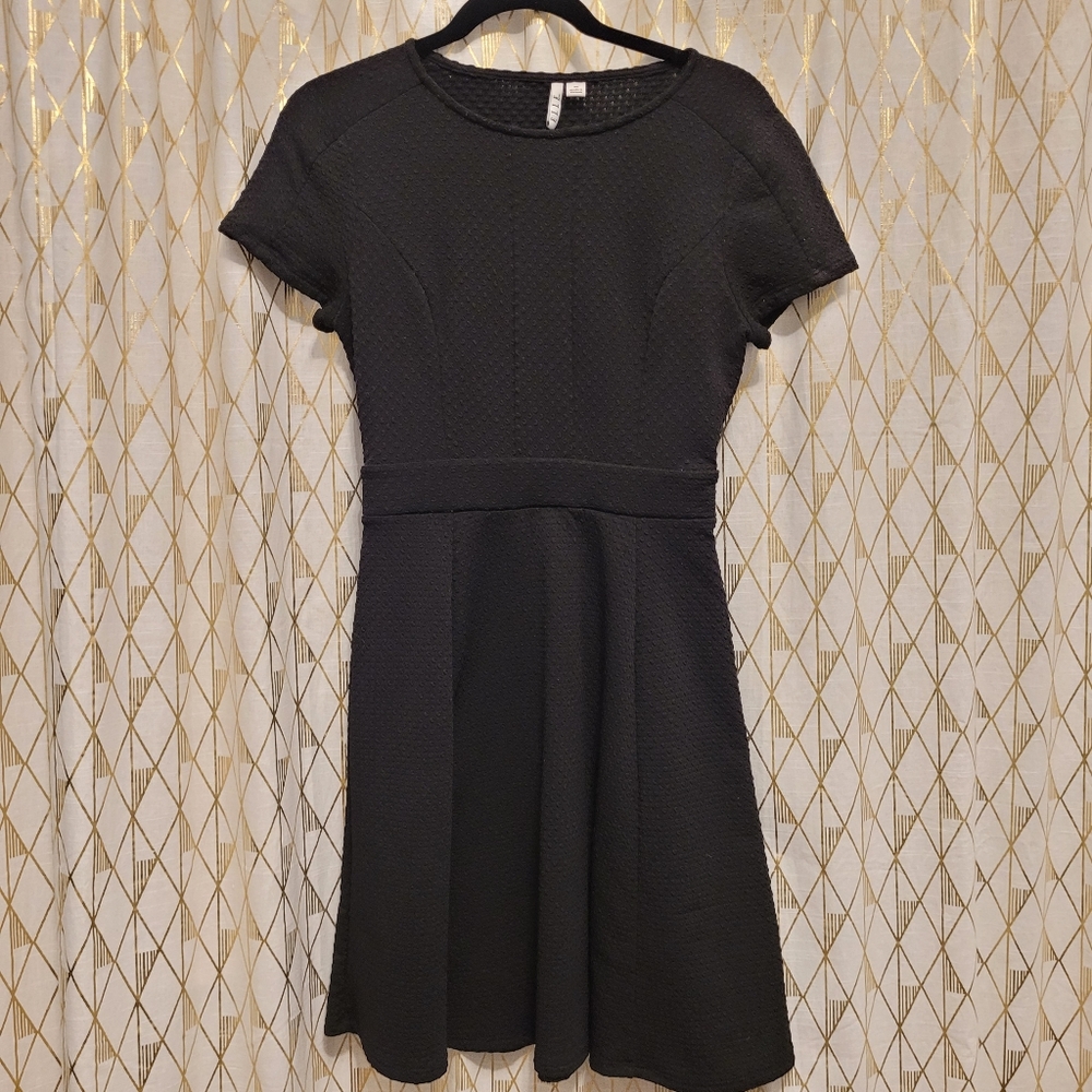 SOLD! Elle swiss dot skater dress, size XS